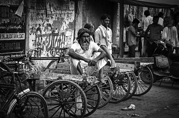 varanasi man on cart